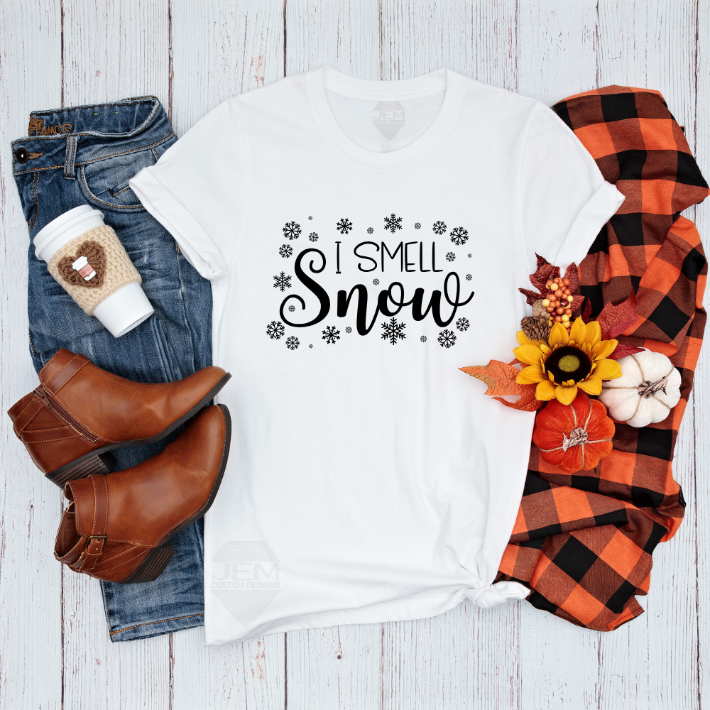 Gilmore Girls “I Smell Snow” T-Shirt, Sweatshirt, or Hoodie | Cozy Winter Apparel | Lorelai & Rory Fan Gift | Stars Hollow Holiday Outfit
