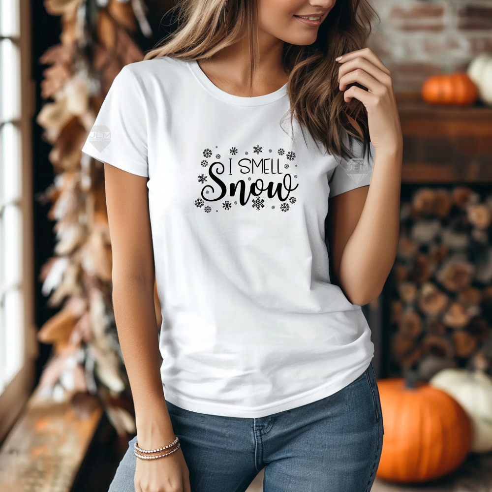 Gilmore Girls “I Smell Snow” T-Shirt, Sweatshirt, or Hoodie | Cozy Winter Apparel | Lorelai & Rory Fan Gift | Stars Hollow Holiday Outfit